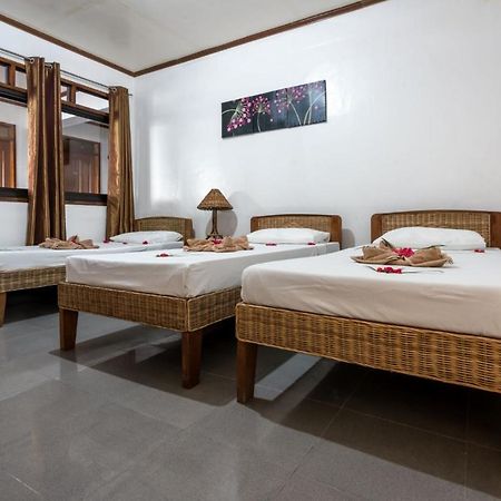 Scandi Divers Puerto Galera Ngoại thất bức ảnh