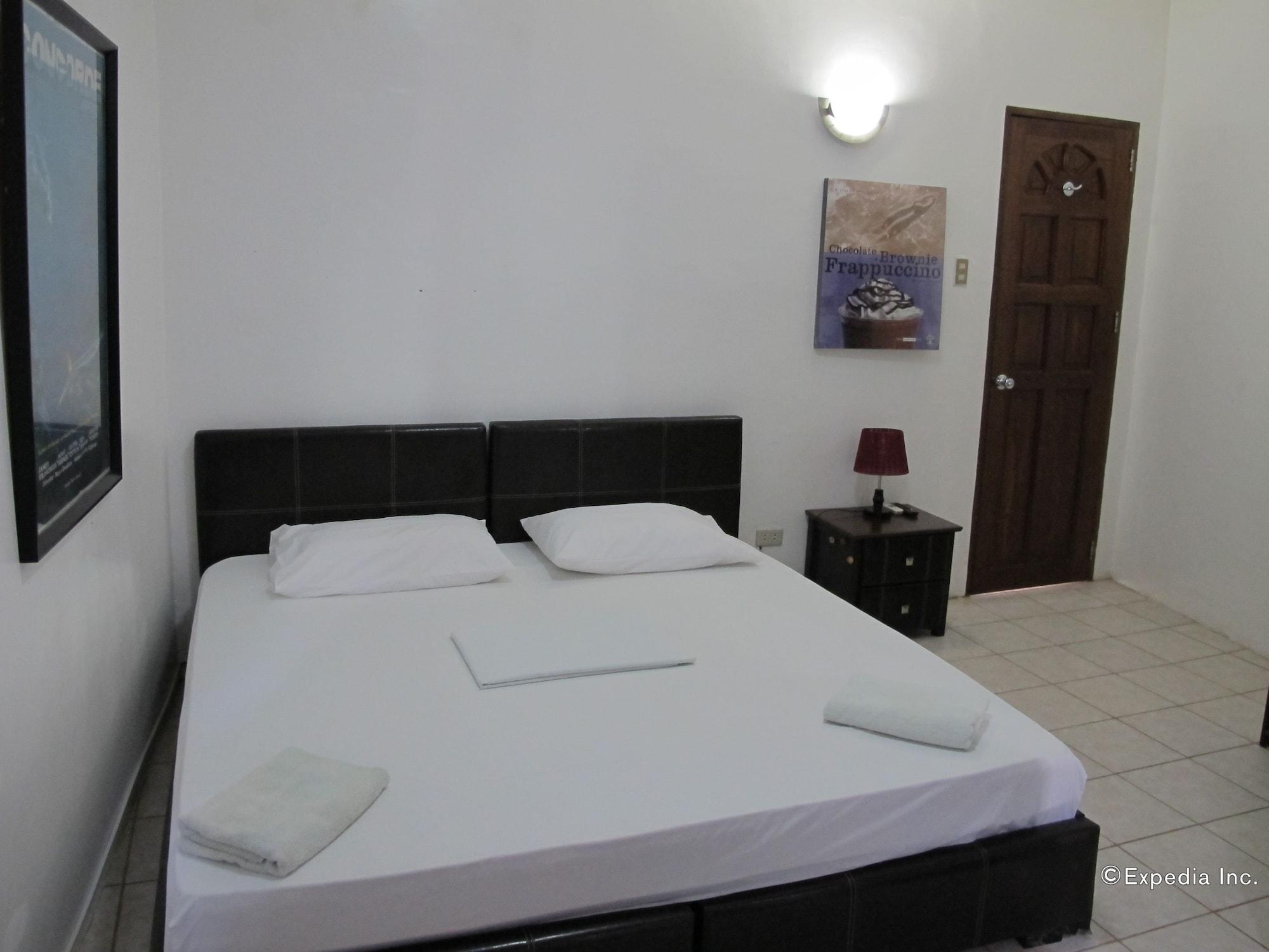 Scandi Divers Puerto Galera Ngoại thất bức ảnh