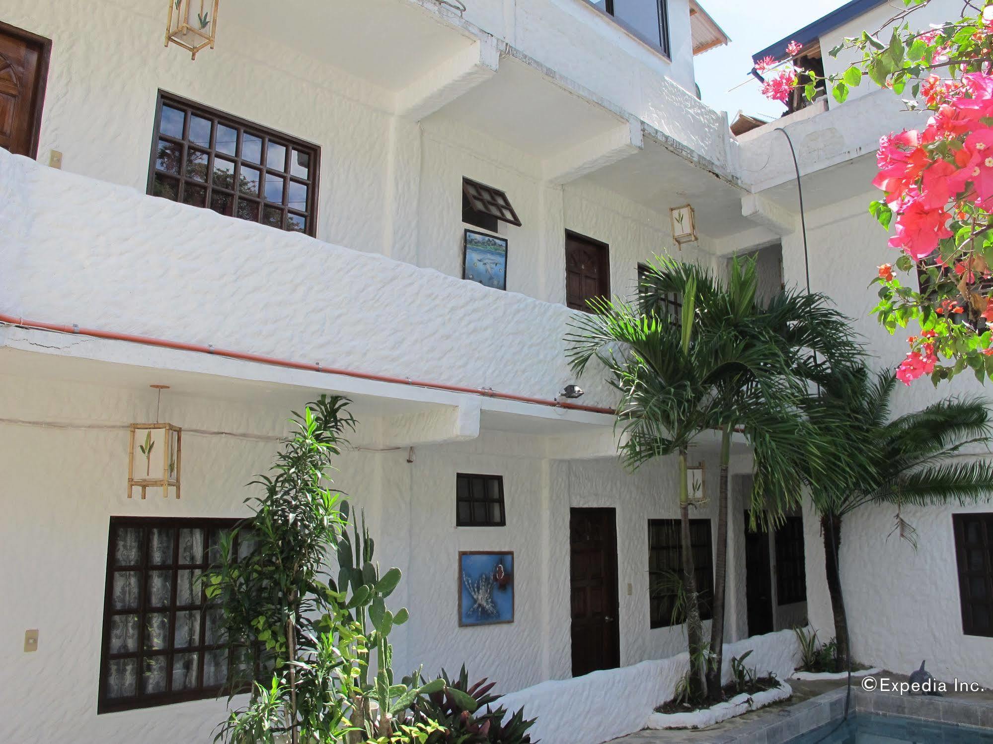 Scandi Divers Puerto Galera Ngoại thất bức ảnh